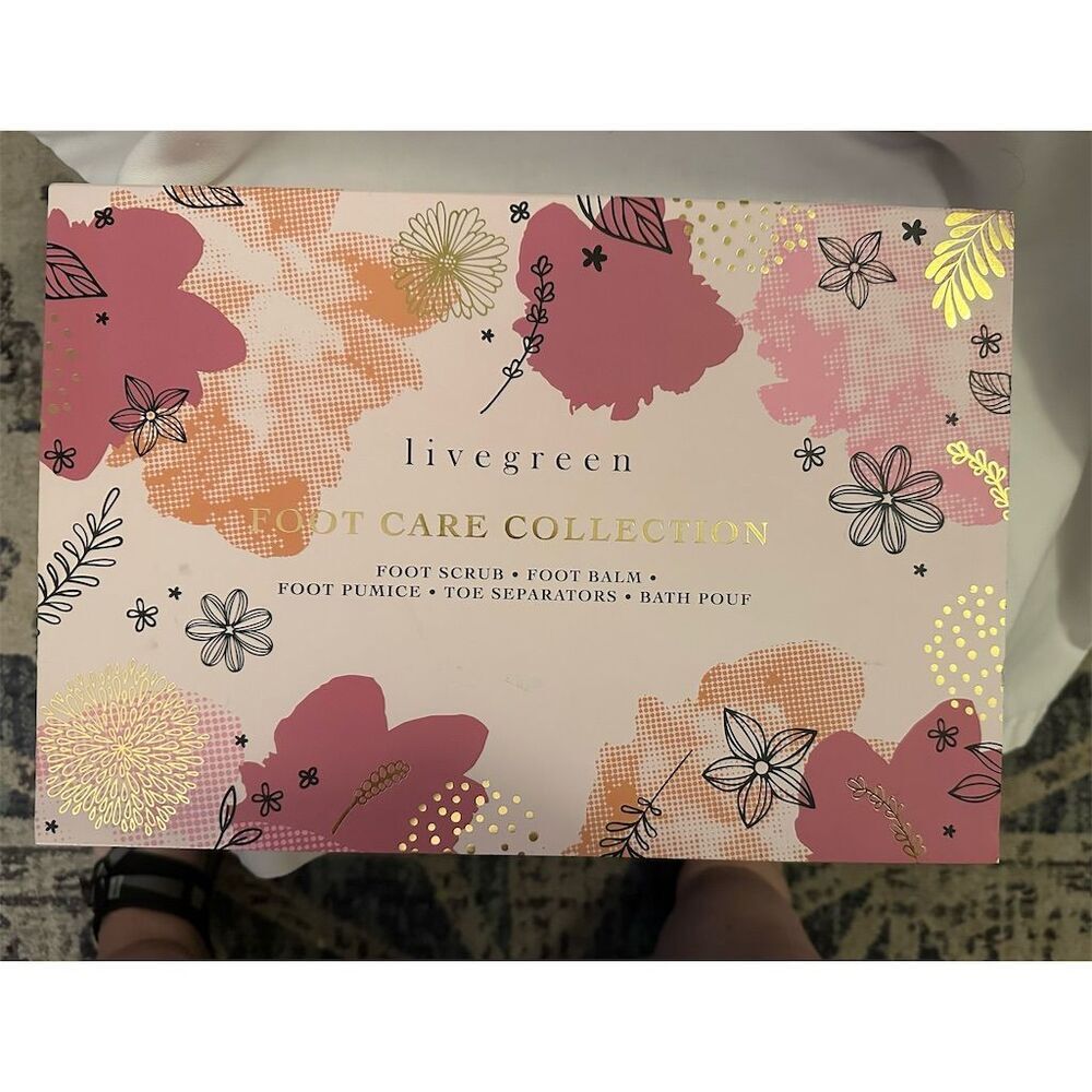 Livegreen Foot Care Collection Gift Set for Home Spa Days - Pink